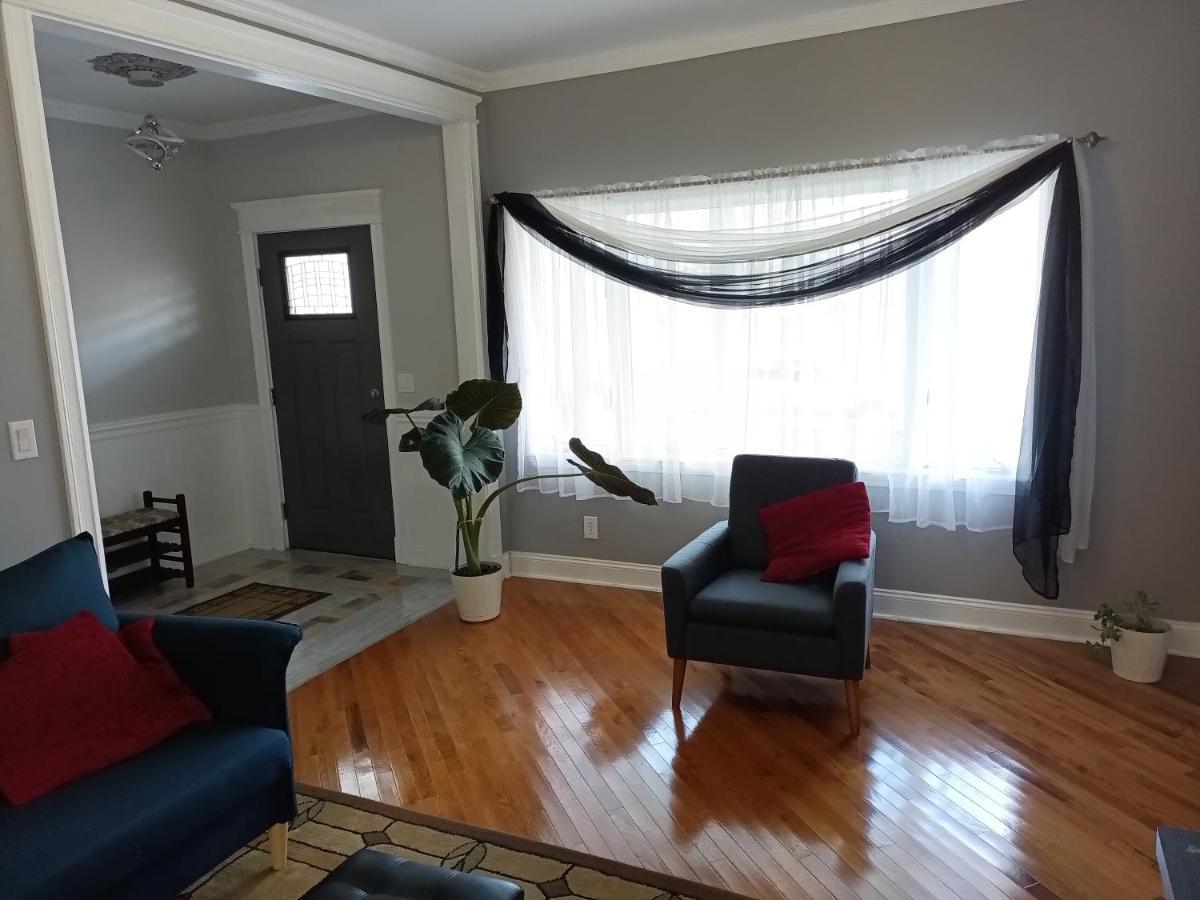 Cozy Updated 3-Br Apartment Near Peace Bridge Buffalo Bagian luar foto