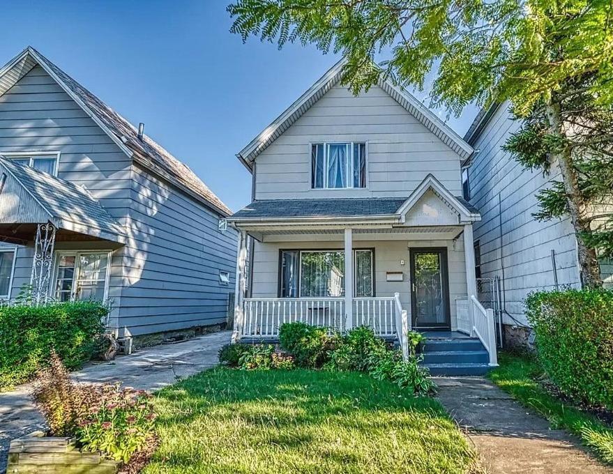 Cozy Updated 3-Br Apartment Near Peace Bridge Buffalo Bagian luar foto